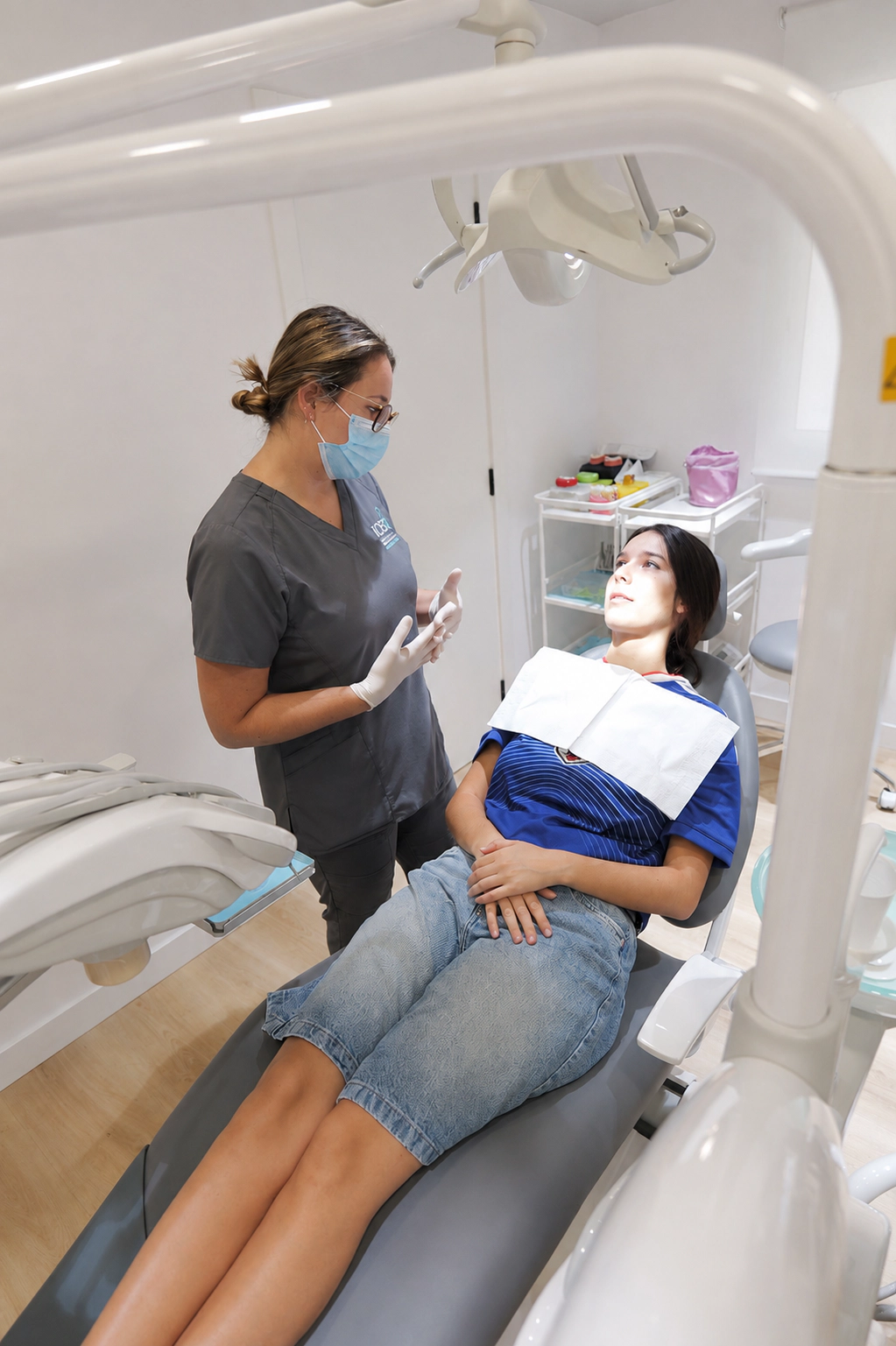 Consulta y valoración dental
